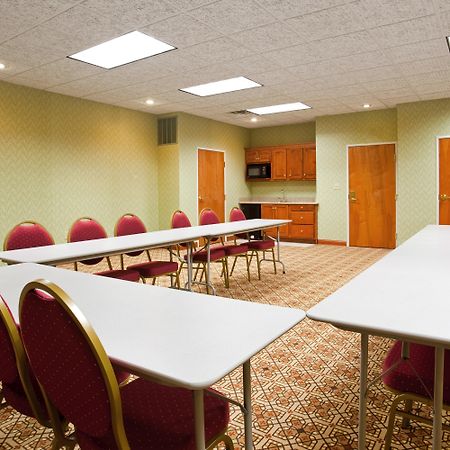 Holiday Inn Express Hotel & Suites Goshen By Ihg Eksteriør billede