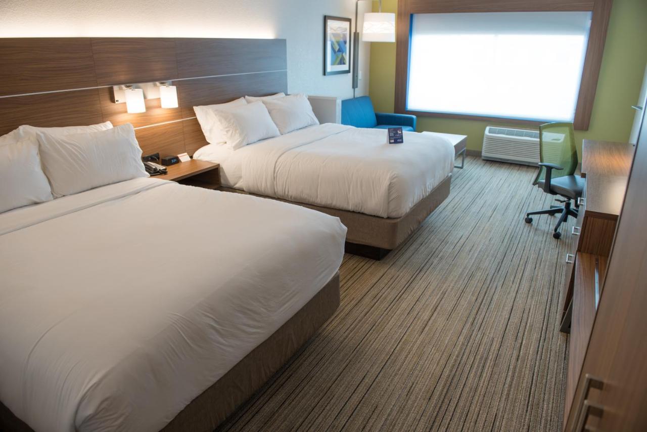 Holiday Inn Express Hotel & Suites Goshen By Ihg Eksteriør billede