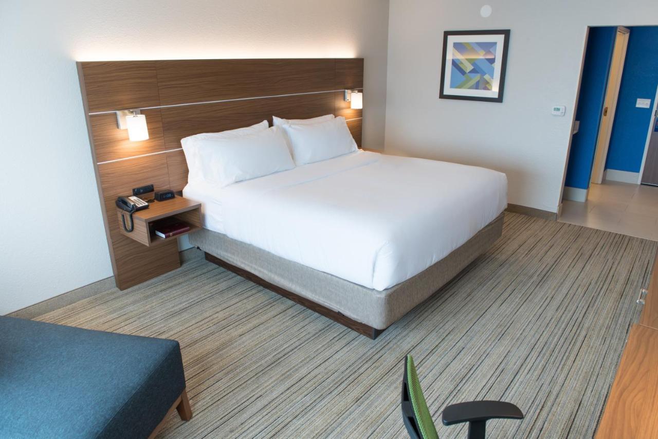 Holiday Inn Express Hotel & Suites Goshen By Ihg Eksteriør billede