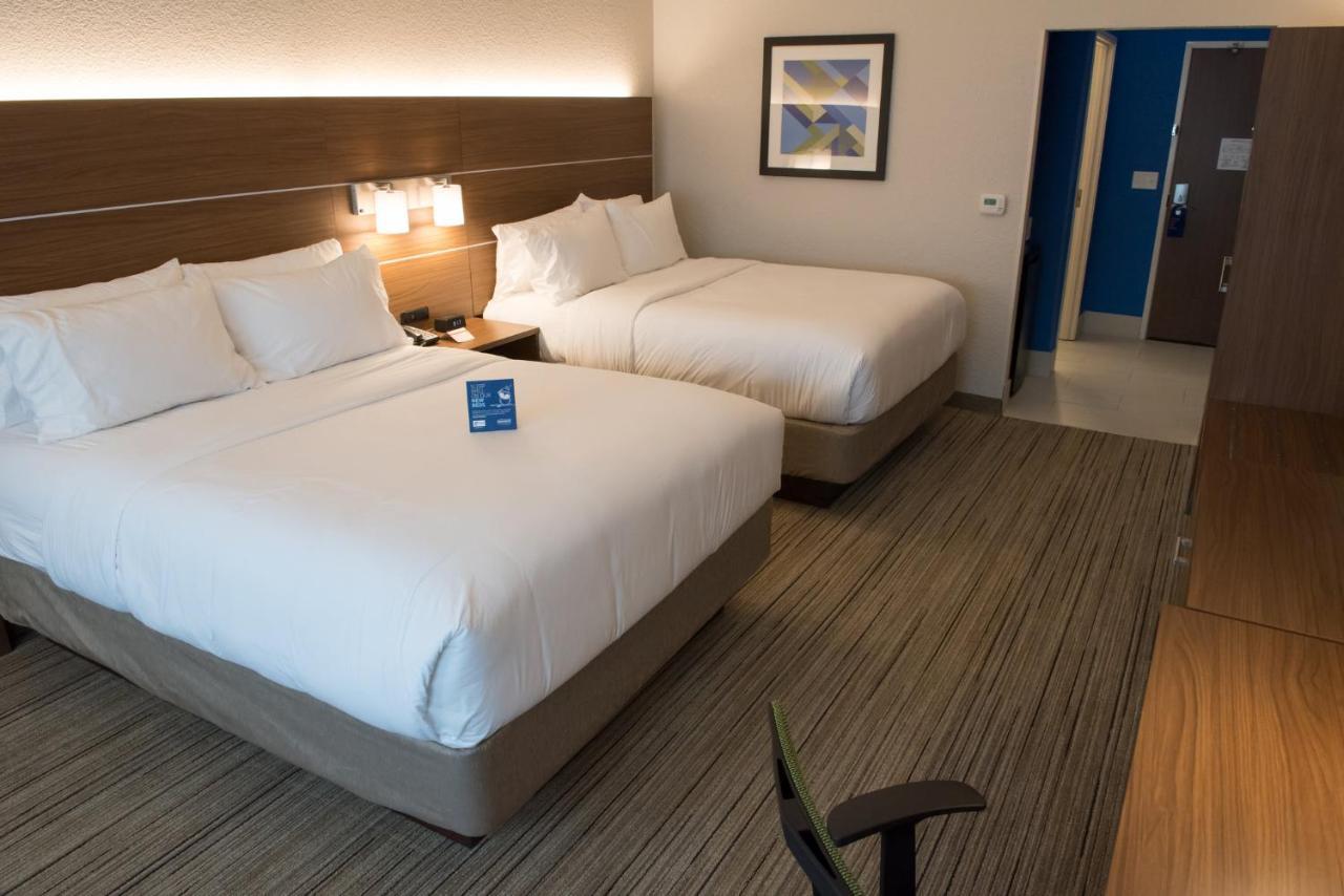 Holiday Inn Express Hotel & Suites Goshen By Ihg Eksteriør billede