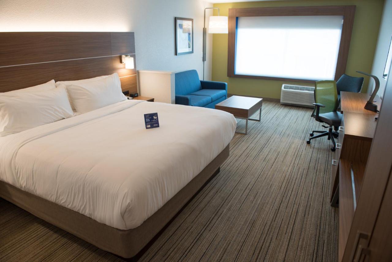 Holiday Inn Express Hotel & Suites Goshen By Ihg Eksteriør billede