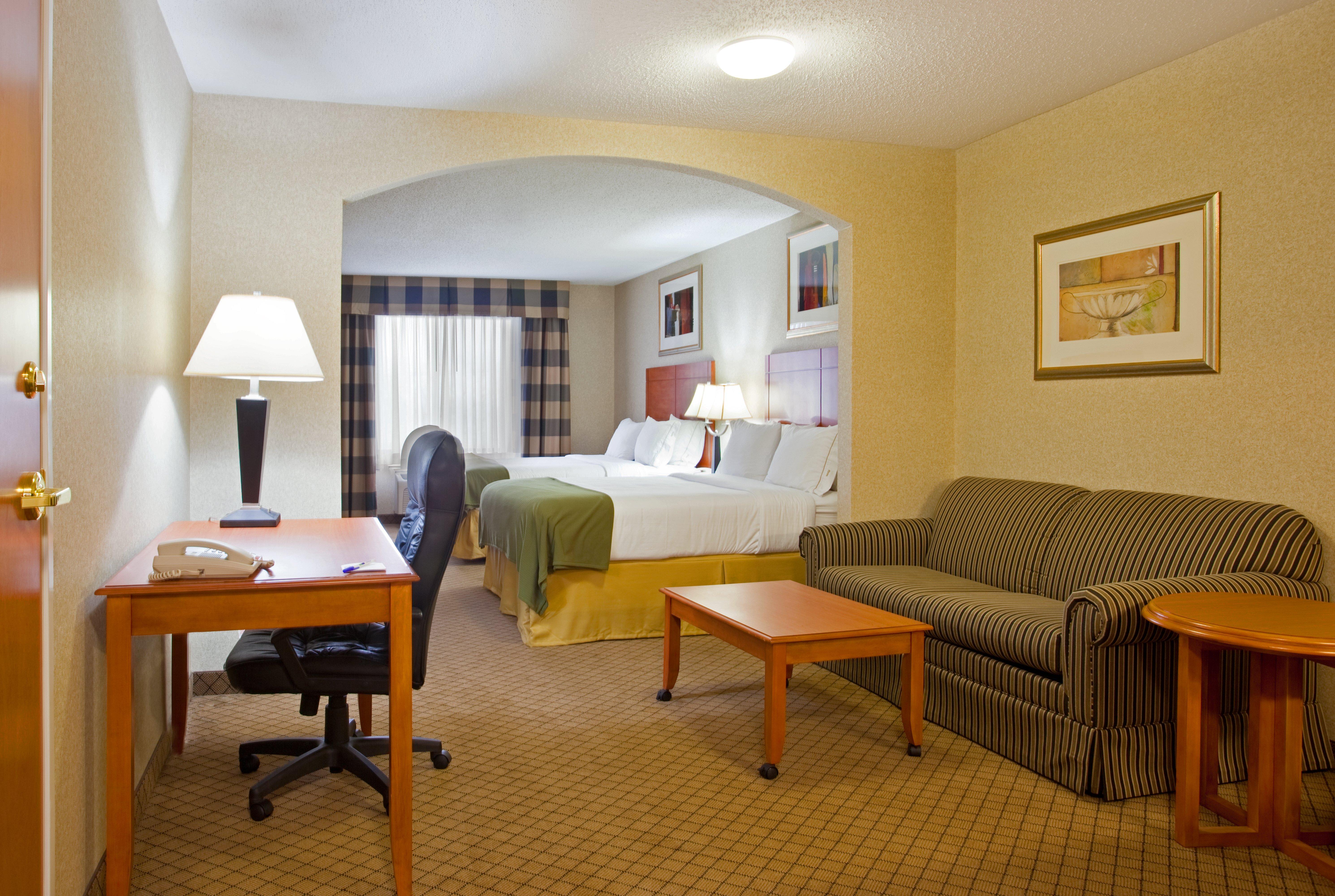 Holiday Inn Express Hotel & Suites Goshen By Ihg Eksteriør billede