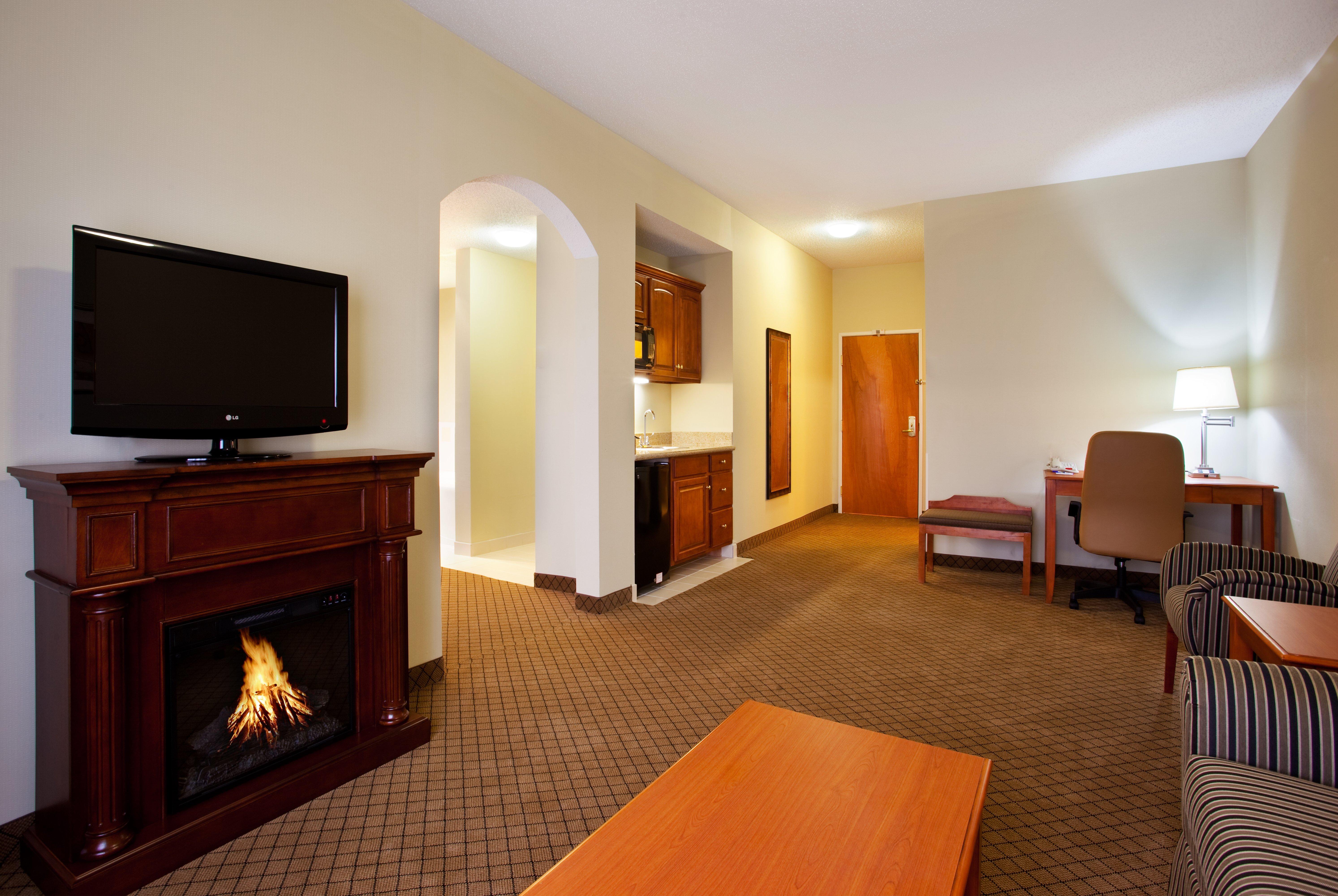 Holiday Inn Express Hotel & Suites Goshen By Ihg Eksteriør billede