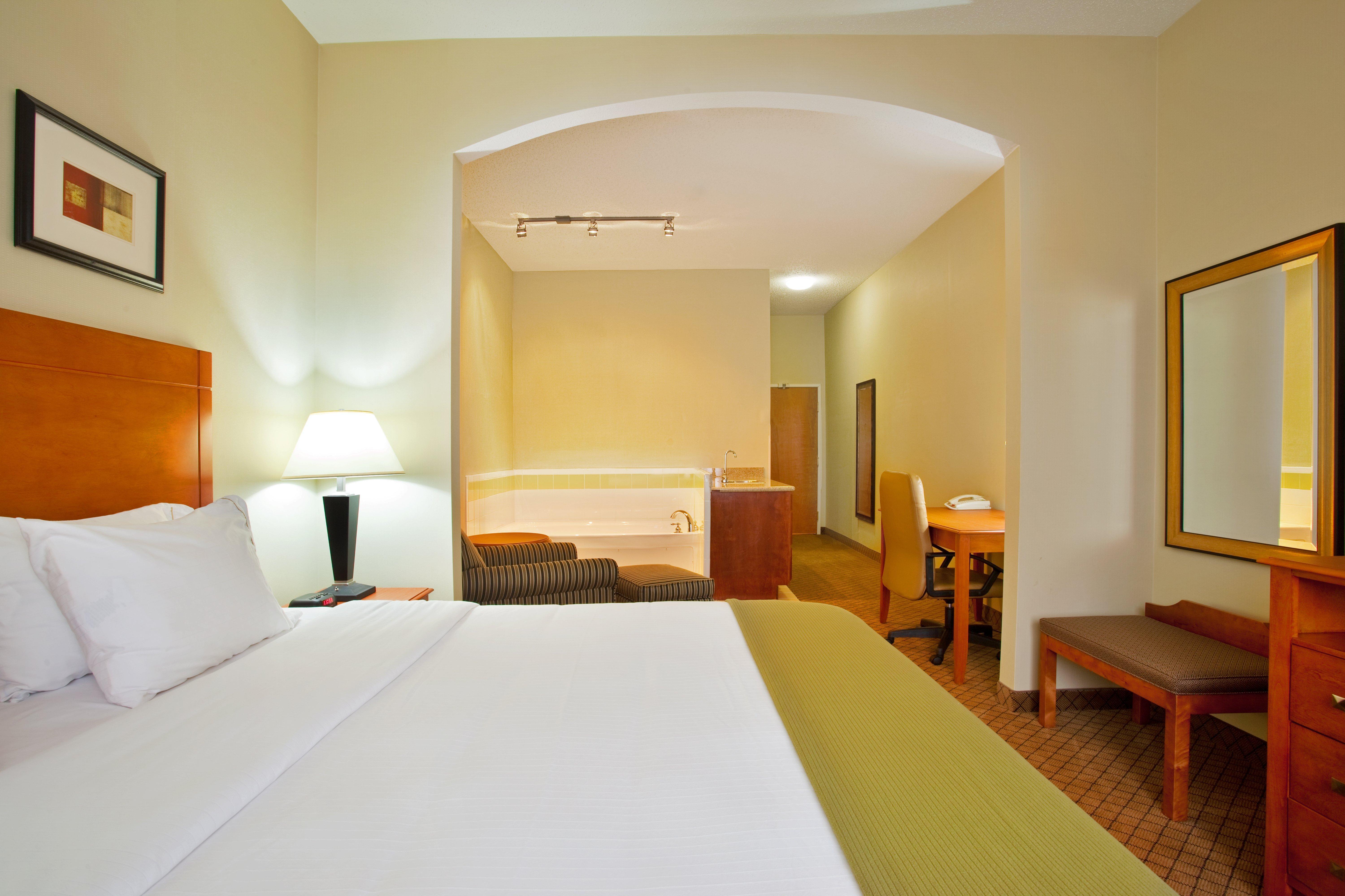 Holiday Inn Express Hotel & Suites Goshen By Ihg Eksteriør billede