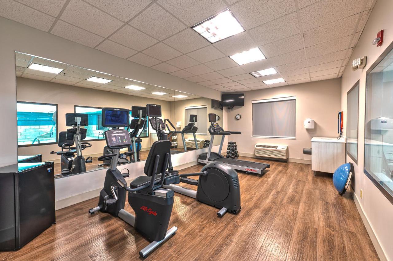 Holiday Inn Express Hotel & Suites Goshen By Ihg Eksteriør billede
