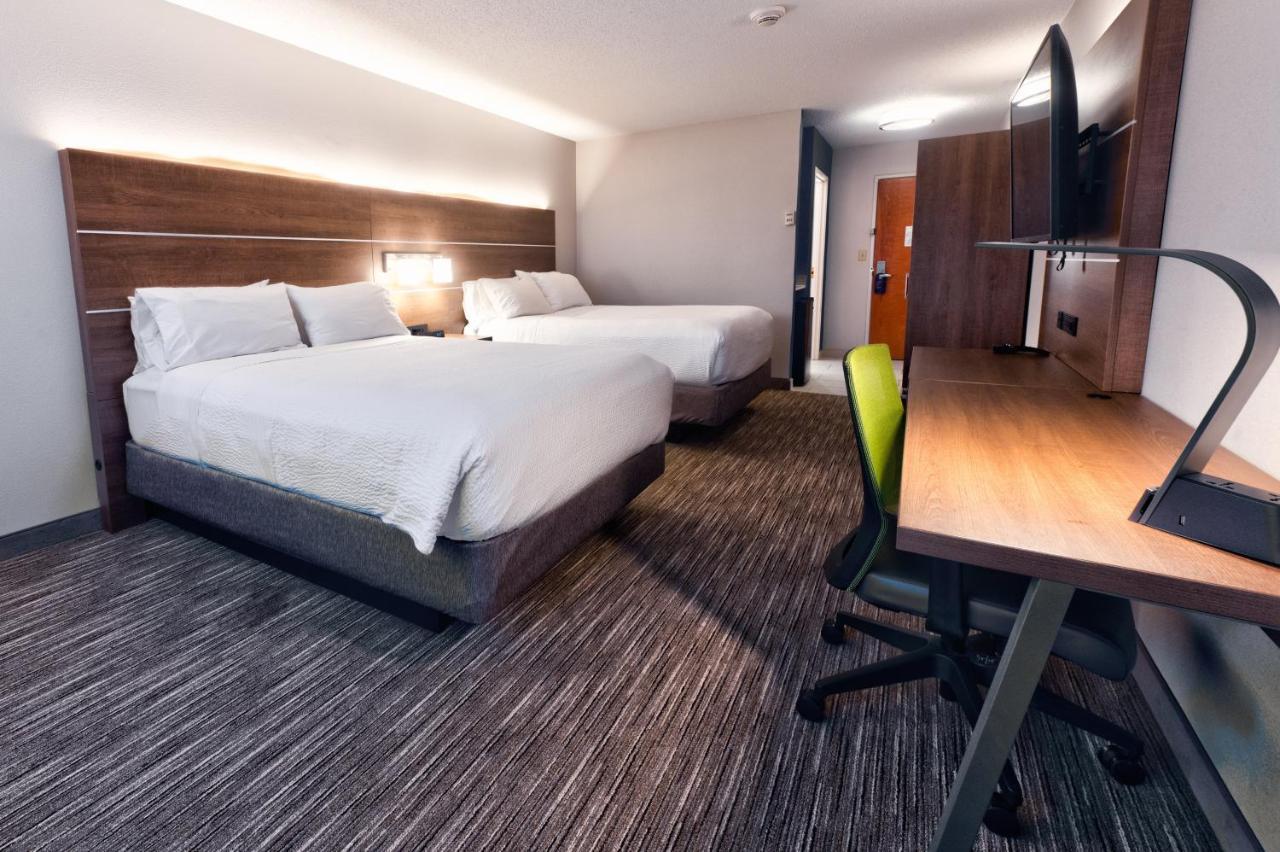 Holiday Inn Express Hotel & Suites Goshen By Ihg Eksteriør billede