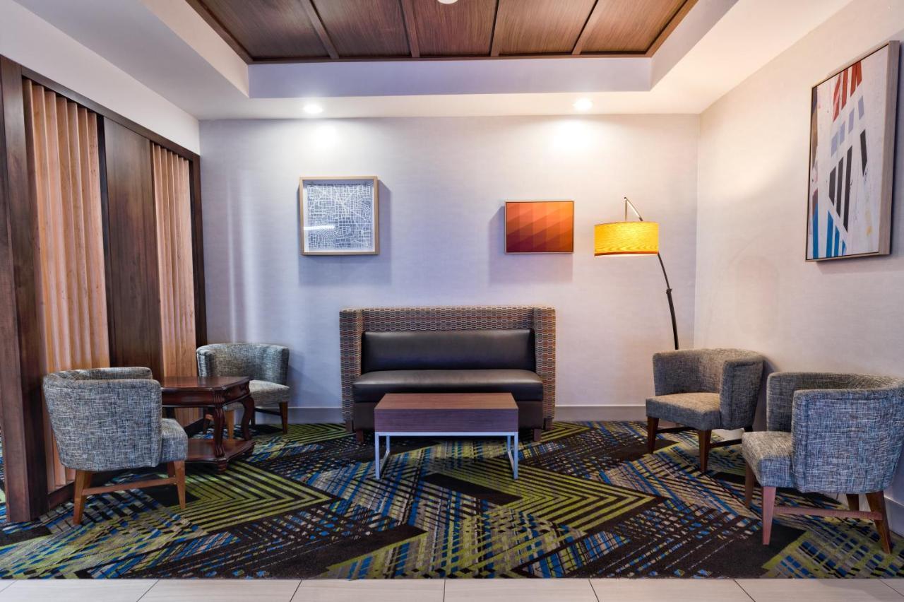 Holiday Inn Express Hotel & Suites Goshen By Ihg Eksteriør billede