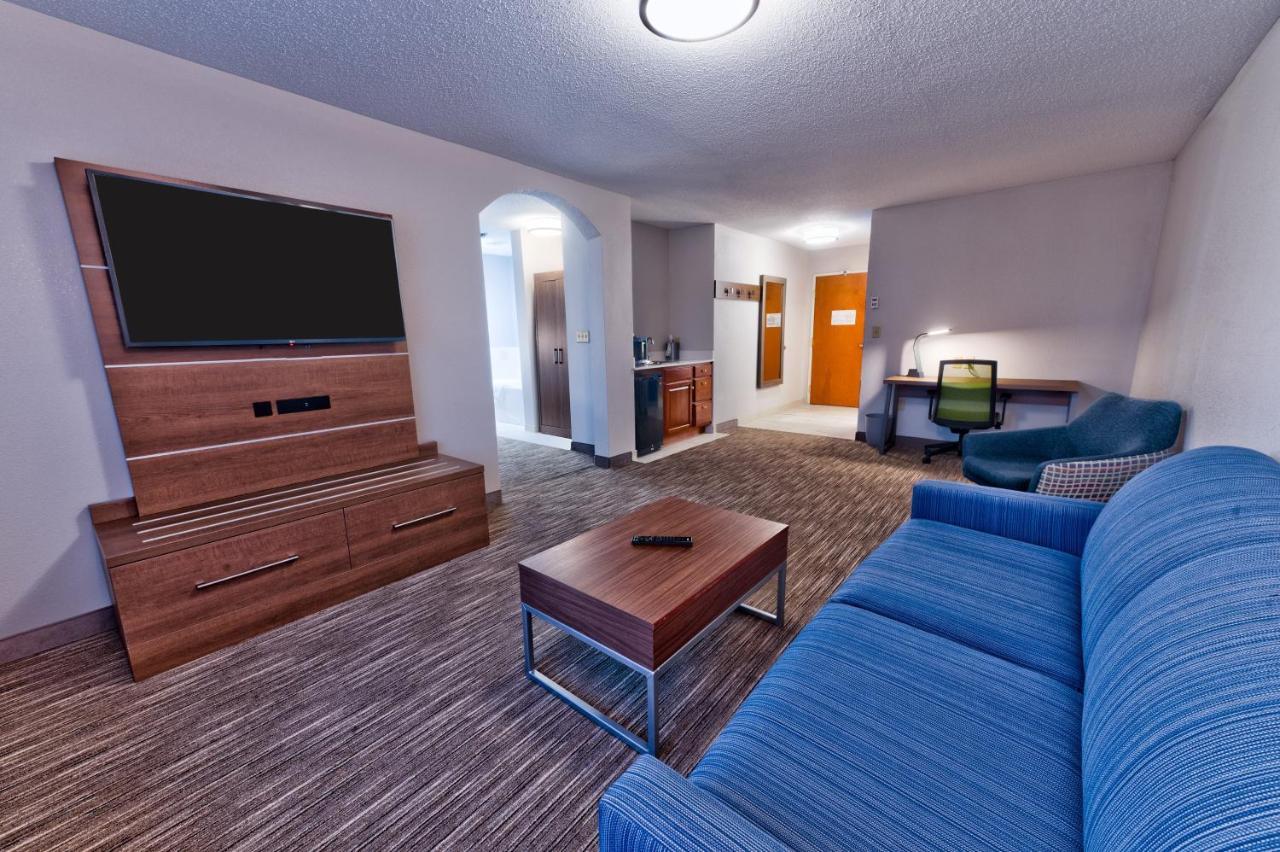 Holiday Inn Express Hotel & Suites Goshen By Ihg Eksteriør billede