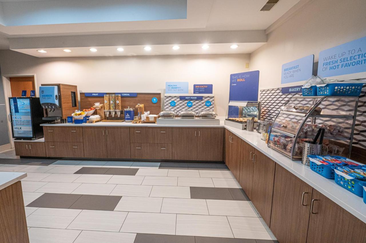 Holiday Inn Express Hotel & Suites Goshen By Ihg Eksteriør billede