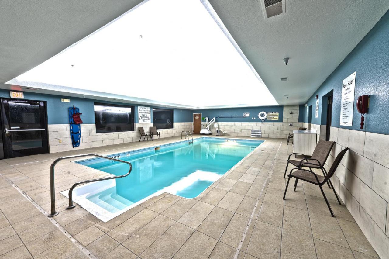 Holiday Inn Express Hotel & Suites Goshen By Ihg Eksteriør billede