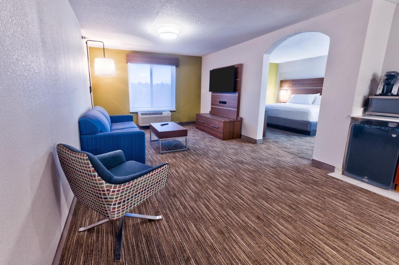 Holiday Inn Express Hotel & Suites Goshen By Ihg Eksteriør billede