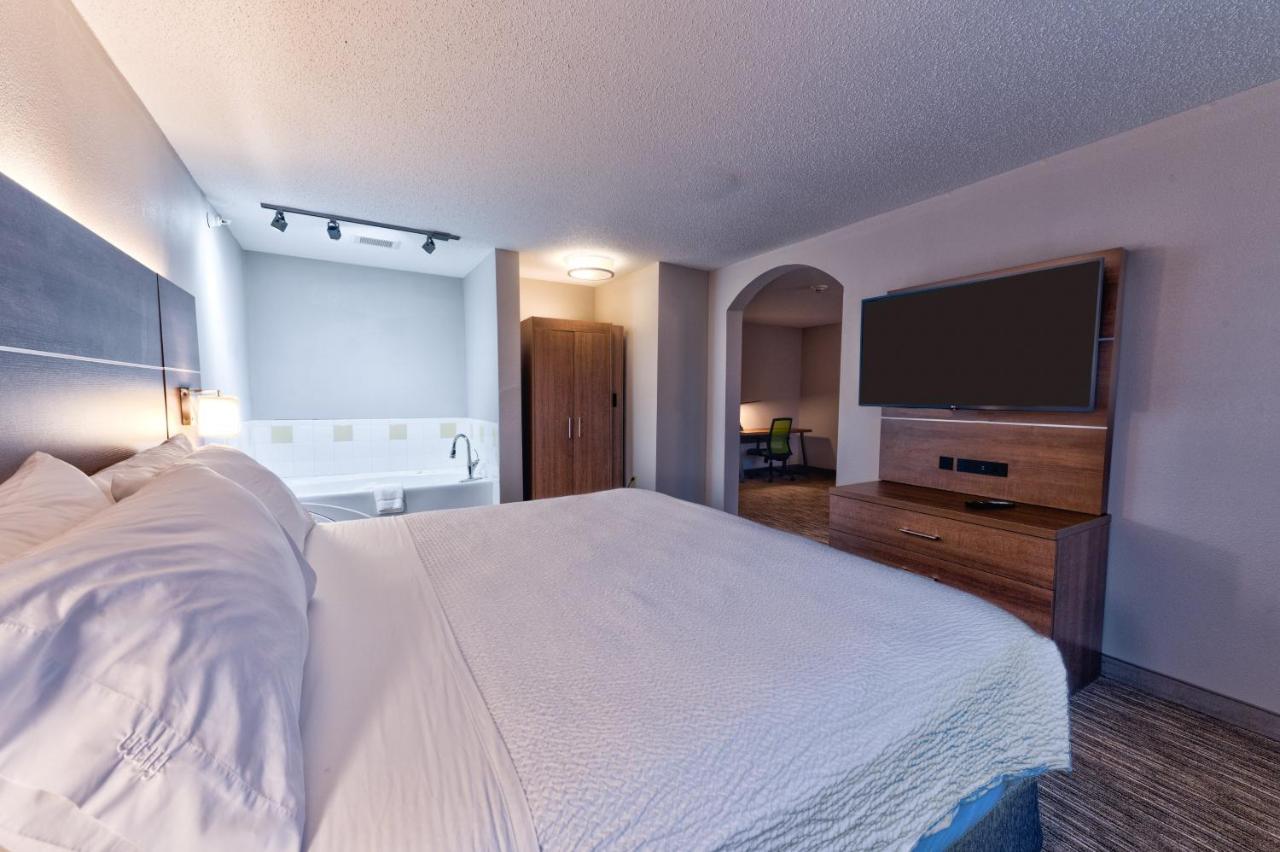Holiday Inn Express Hotel & Suites Goshen By Ihg Eksteriør billede