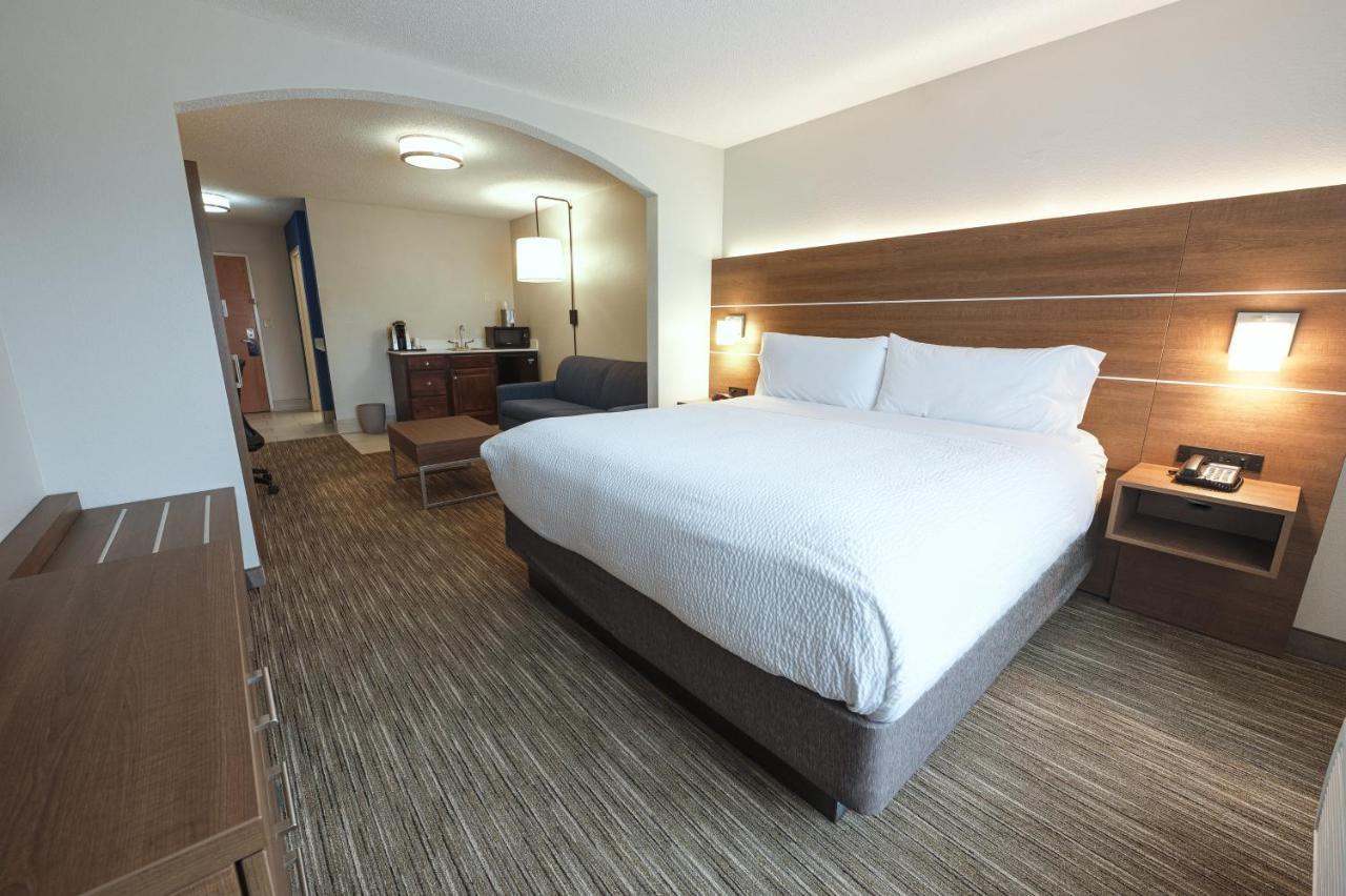Holiday Inn Express Hotel & Suites Goshen By Ihg Eksteriør billede