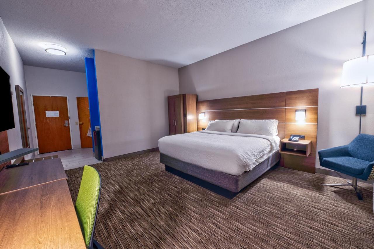 Holiday Inn Express Hotel & Suites Goshen By Ihg Eksteriør billede