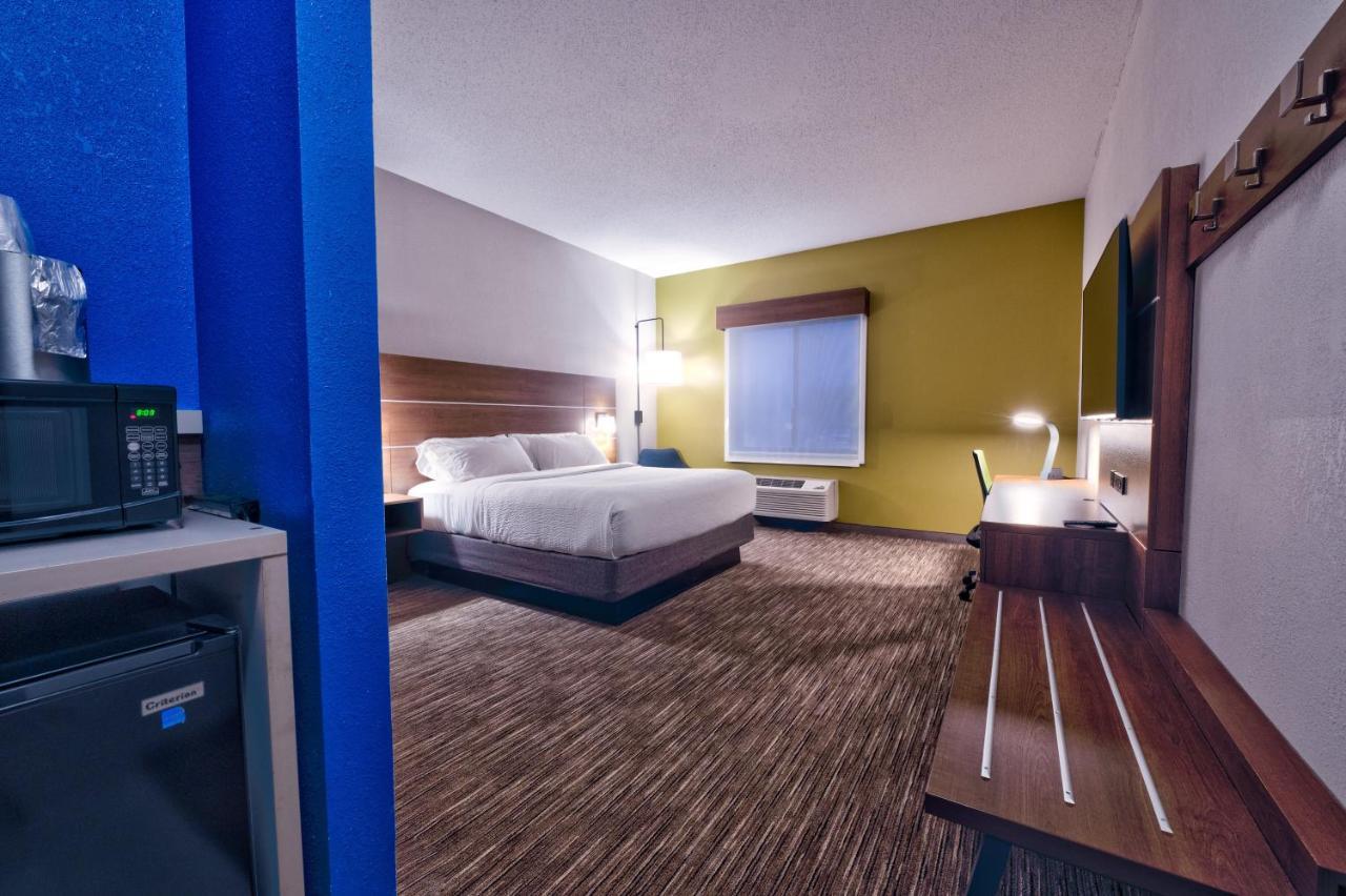 Holiday Inn Express Hotel & Suites Goshen By Ihg Eksteriør billede