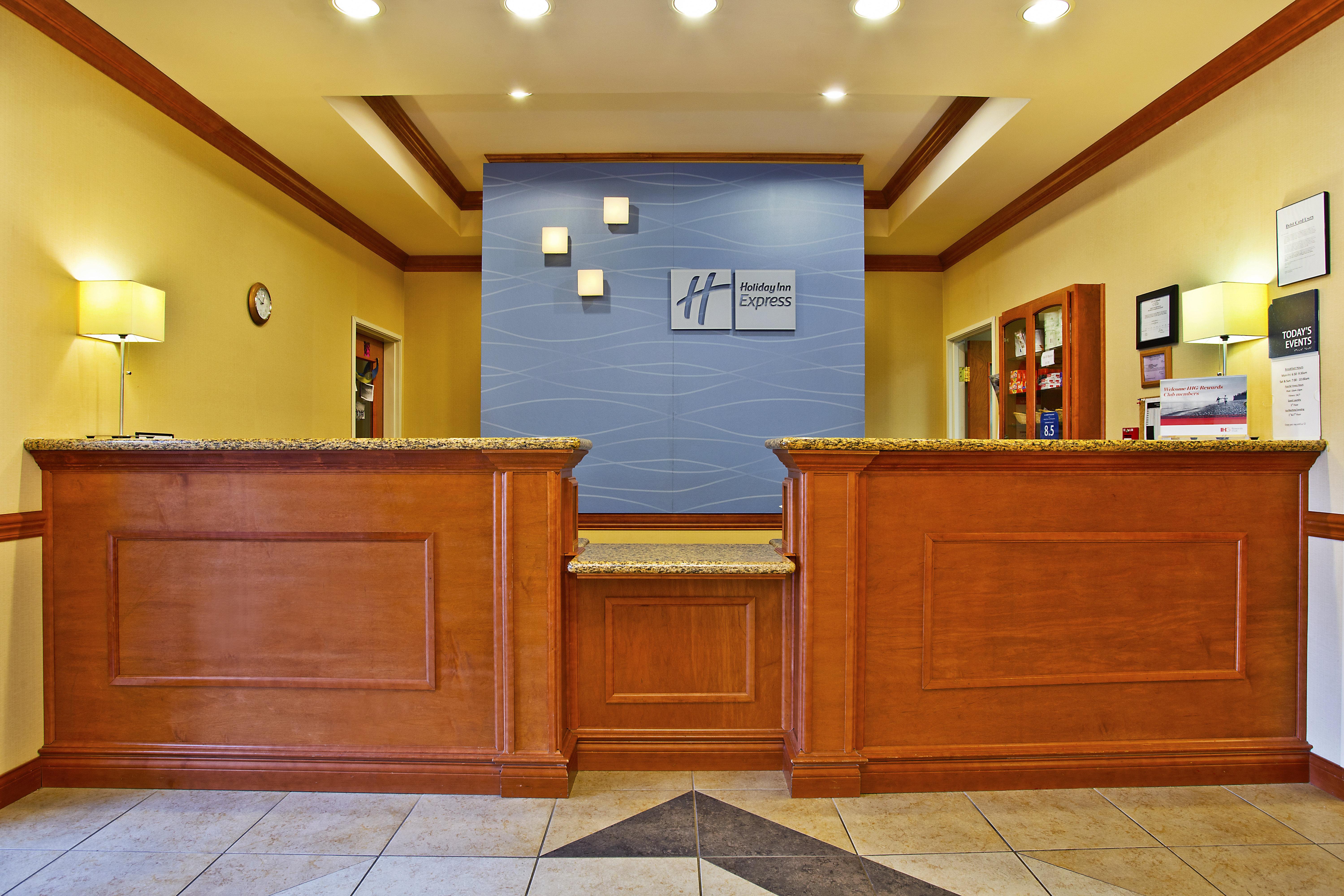 Holiday Inn Express Hotel & Suites Goshen By Ihg Eksteriør billede
