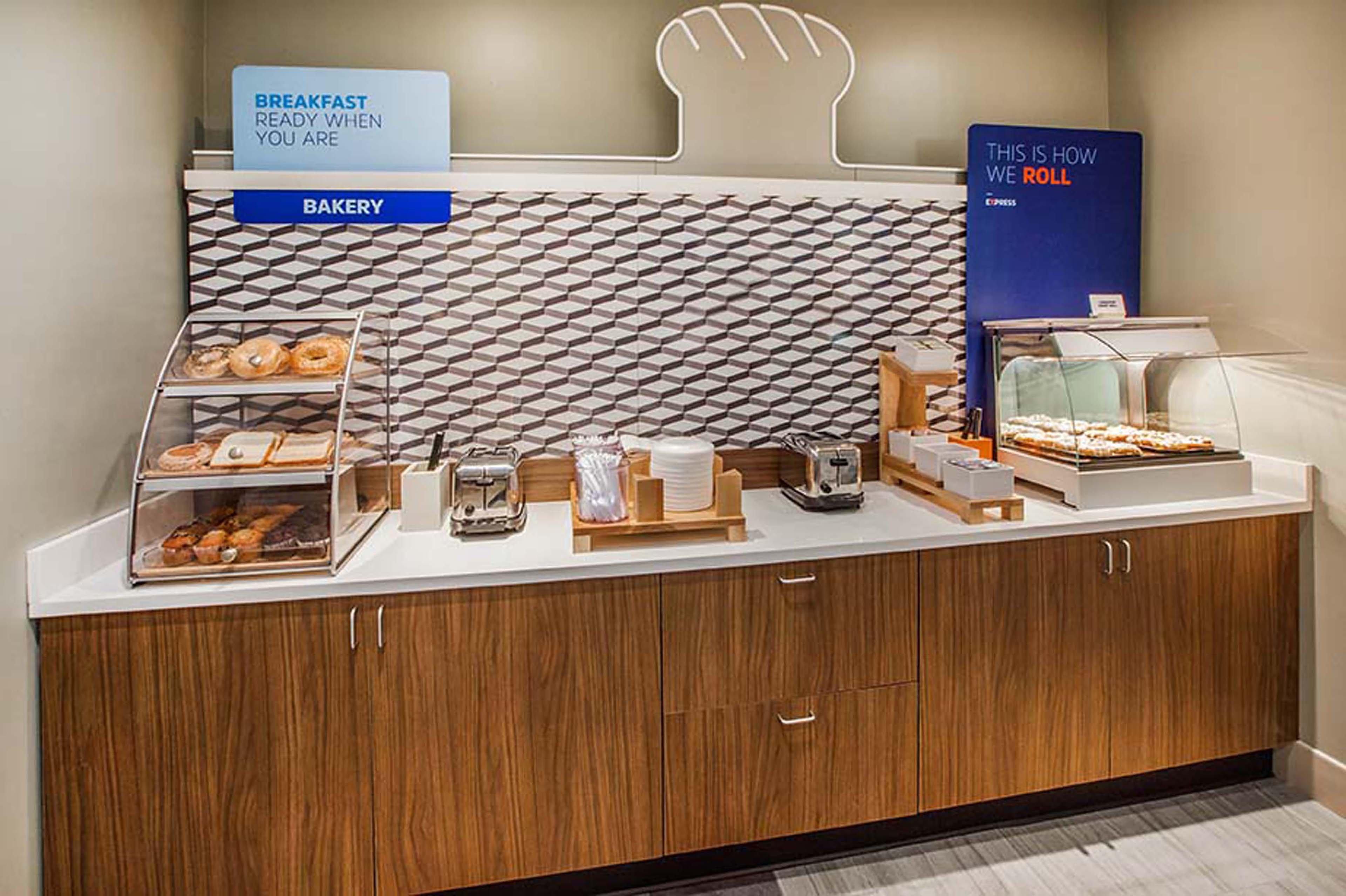 Holiday Inn Express Hotel & Suites Goshen By Ihg Eksteriør billede