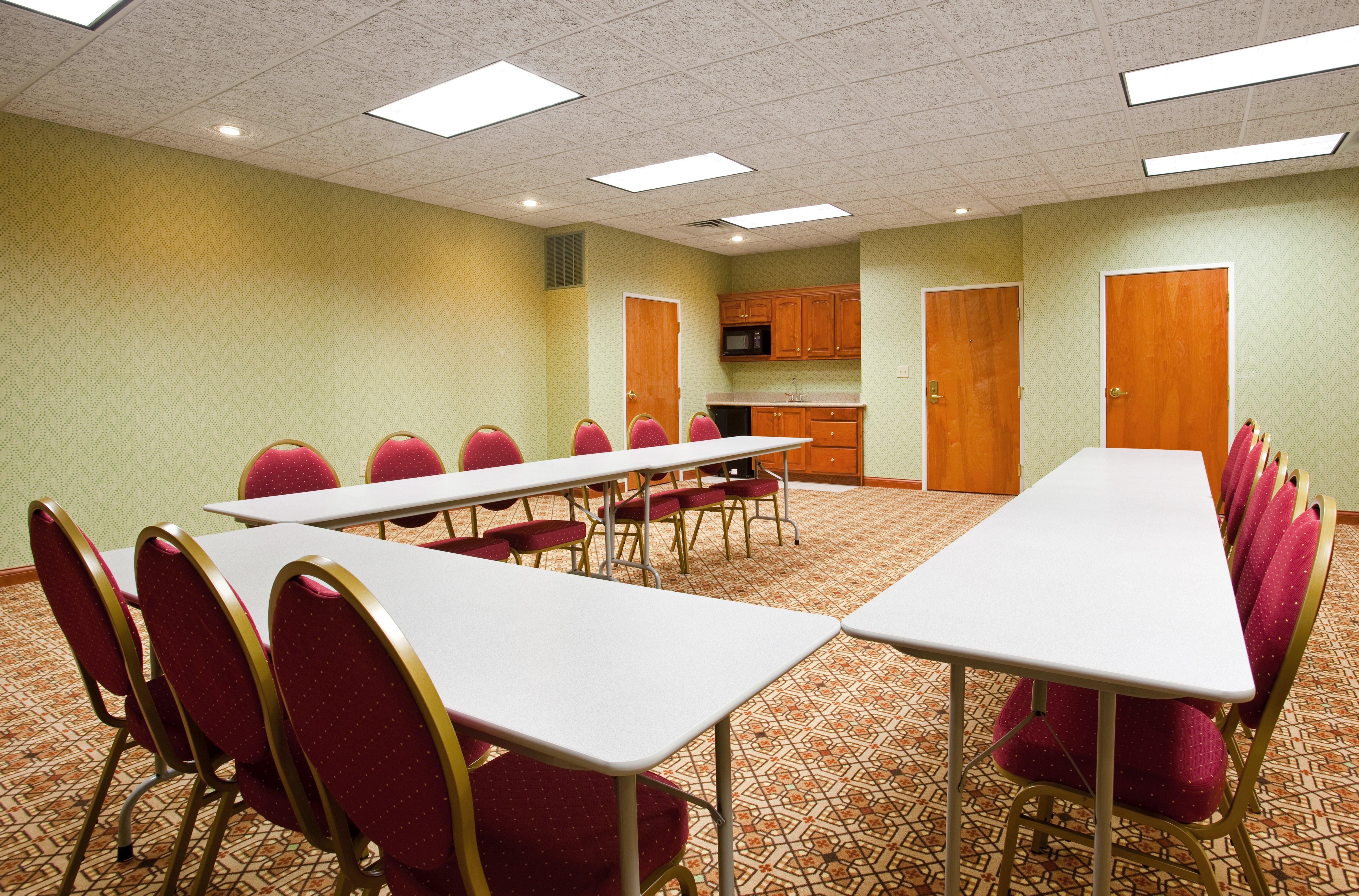 Holiday Inn Express Hotel & Suites Goshen By Ihg Eksteriør billede