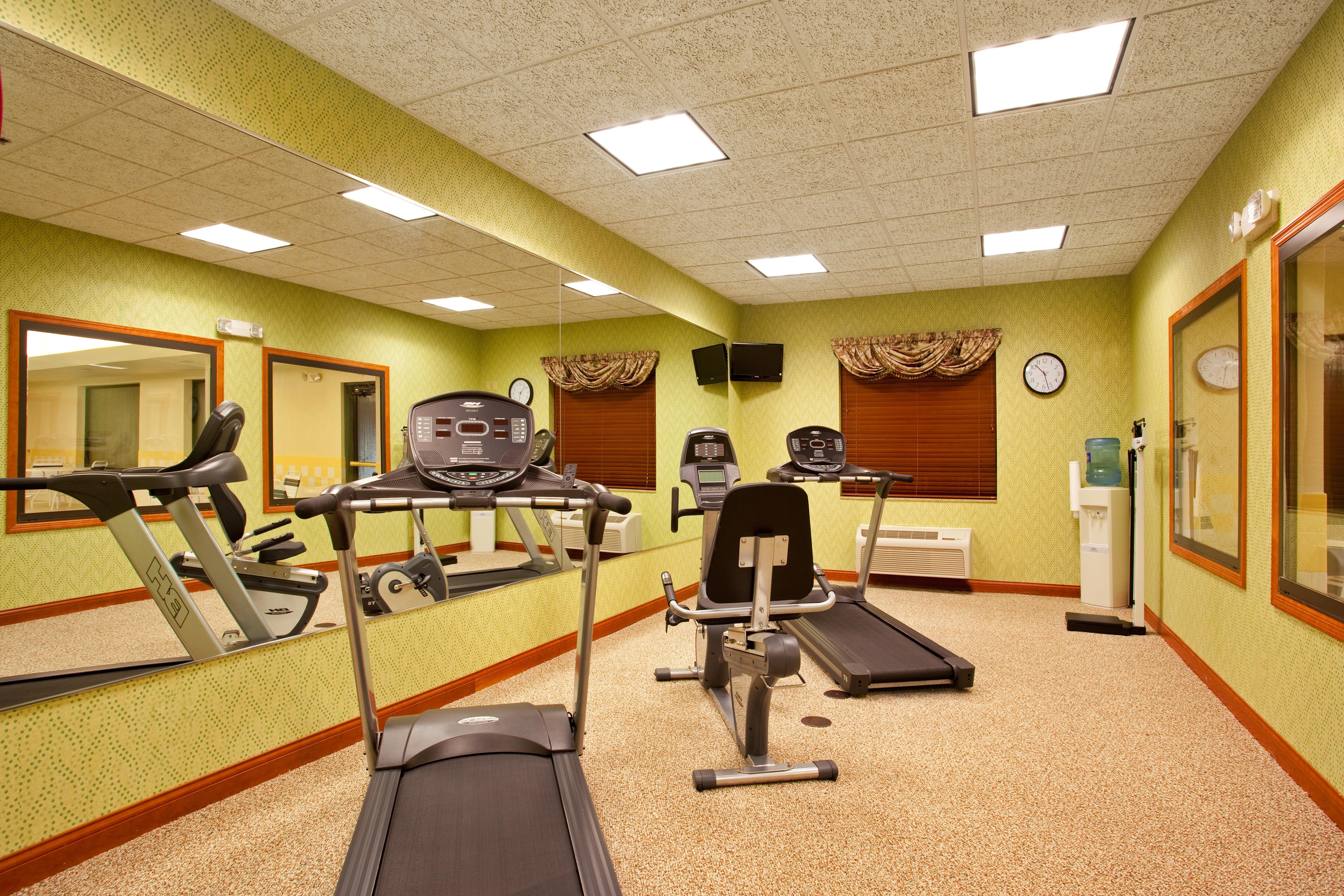 Holiday Inn Express Hotel & Suites Goshen By Ihg Eksteriør billede