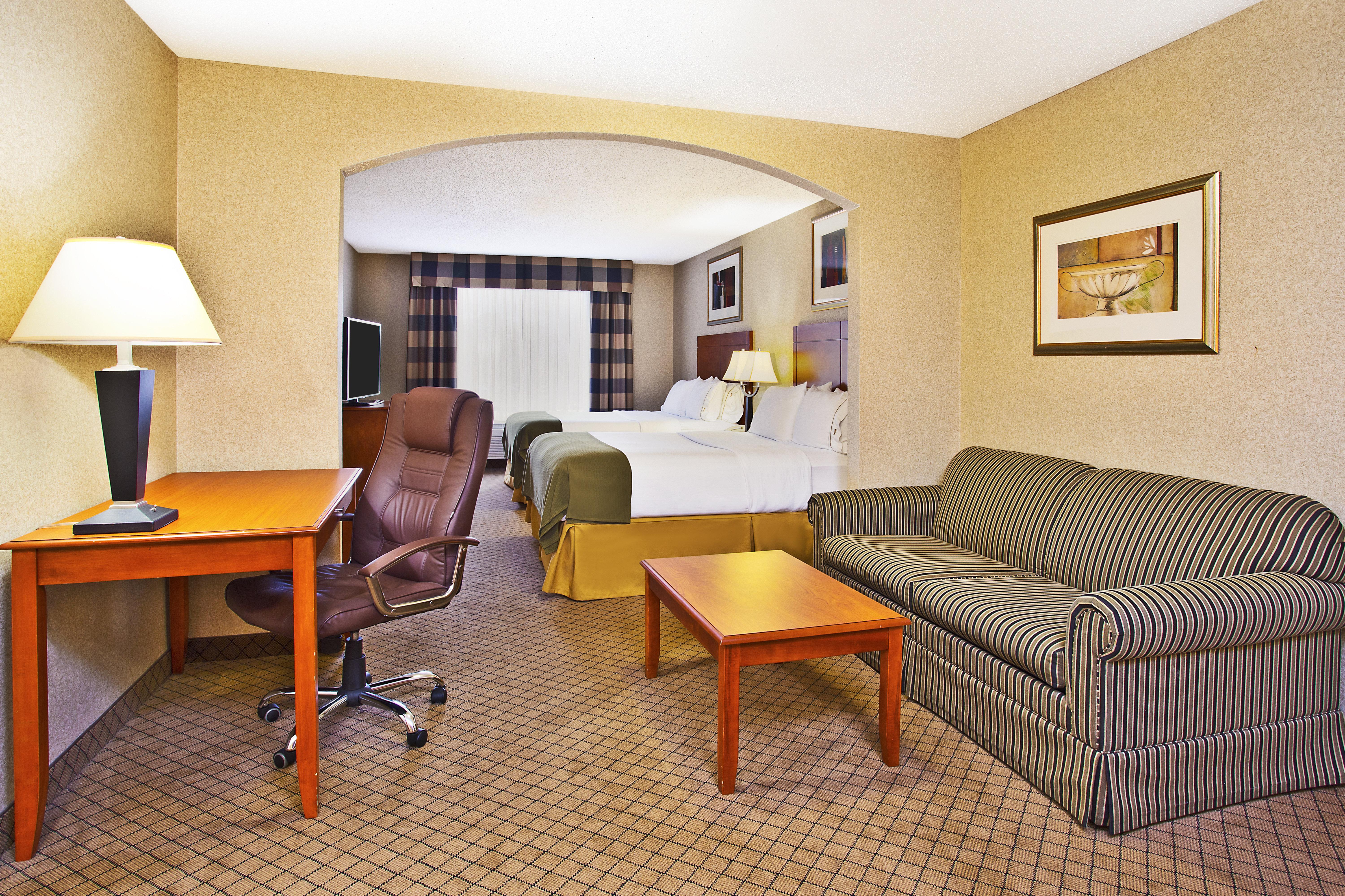 Holiday Inn Express Hotel & Suites Goshen By Ihg Eksteriør billede