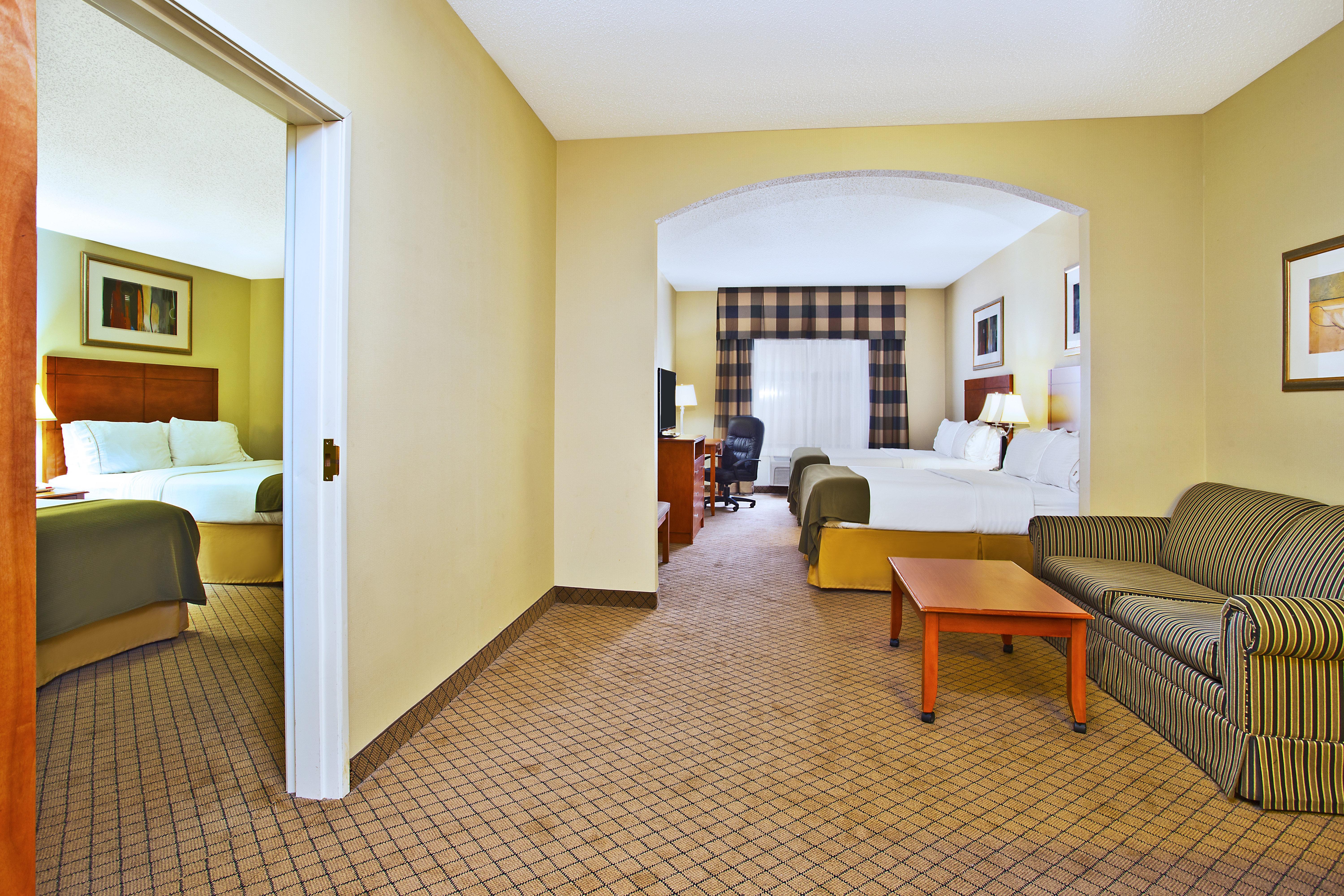 Holiday Inn Express Hotel & Suites Goshen By Ihg Eksteriør billede